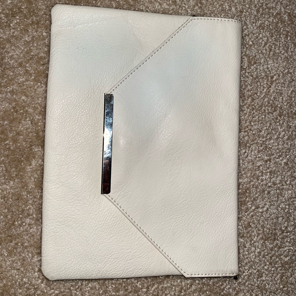 Large Clutch